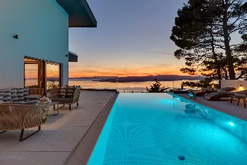 Modern 3-Bedroom Villa with Pool in Makarska