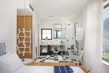 Modern 3-Bedroom Villa with Pool in Sutivan