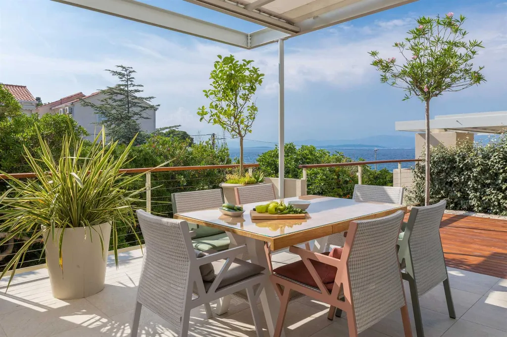 Beachfront Villa Retreat in Sutivan with Pool