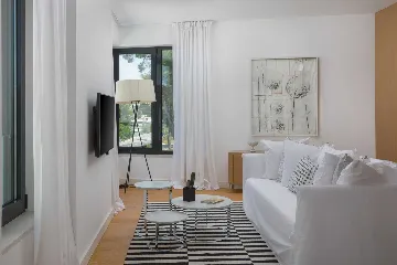 Beachfront Villa Retreat Sutivan With Private Pools