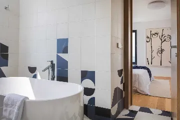 Beachfront Villa Retreat Sutivan With Private Pools