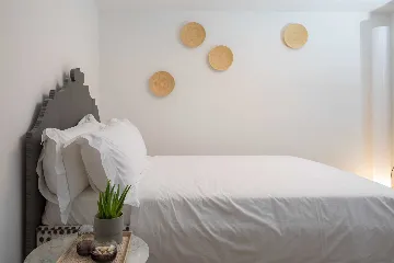 Beachfront Villa Retreat Sutivan With Private Pools