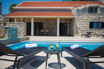 Contemporary 3-Bedroom Villa with Pool in Zaton