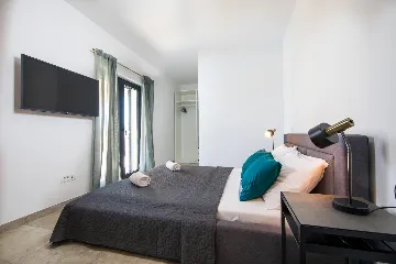 Contemporary 3-Bedroom Villa with Pool in Zaton