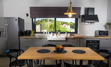 Contemporary 3-Bedroom Villa with Pool in Zaton