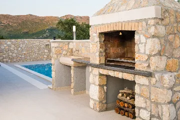 Contemporary 3-Bedroom Villa with Pool in Zaton