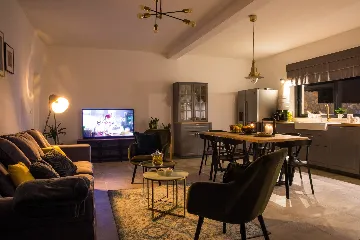 Contemporary 3-Bedroom Villa with Pool in Zaton