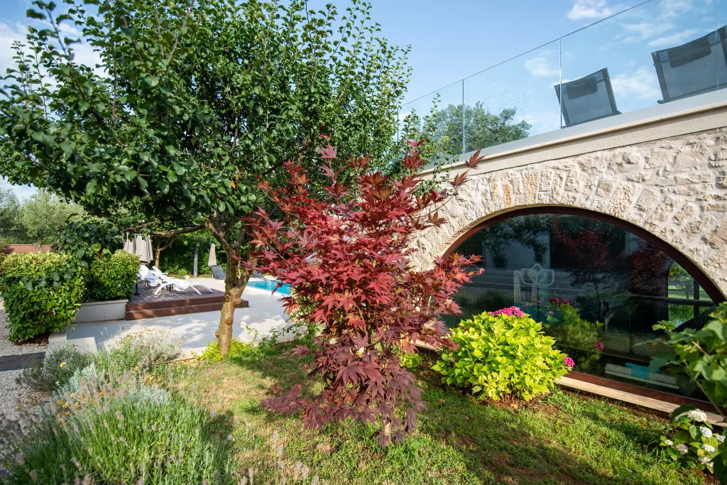 Spacious Family Villa with Pool in Novigrad