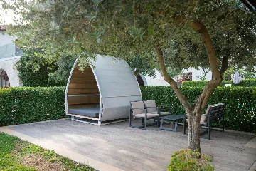 Spacious Family Villa with Pool in Novigrad