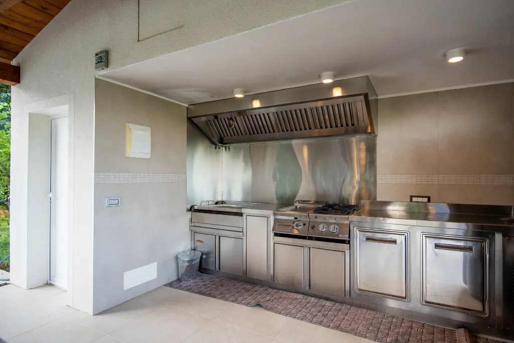 Spacious Family Villa with Pool in Novigrad