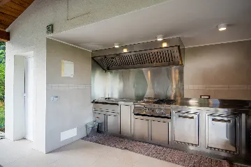 Spacious Family Villa with Pool in Novigrad