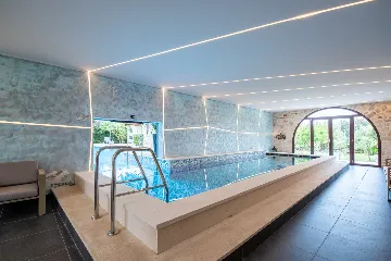 Spacious Family Villa with Pool in Novigrad