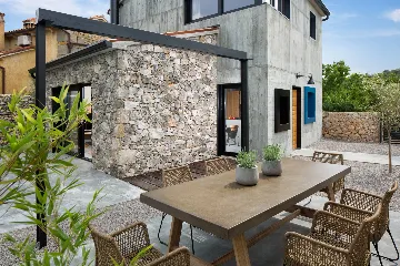 Family Villa with Pool in Labin