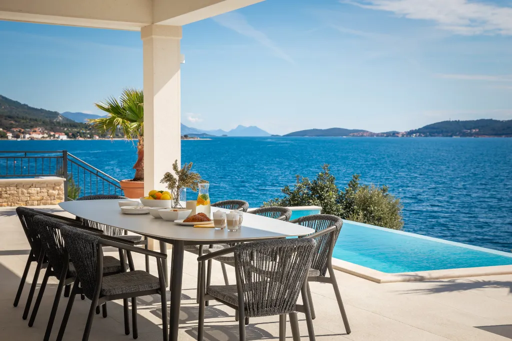 Seaside Retreat Villa with Pool, Orebić