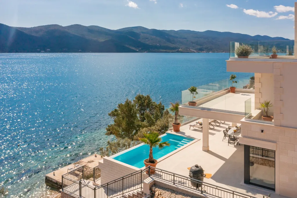 Seaside Retreat Villa with Pool, Orebić