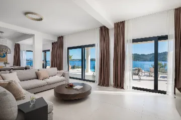 Seaside Retreat Villa with Pool, Orebić