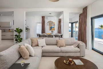 Seaside Retreat Villa with Pool, Orebić