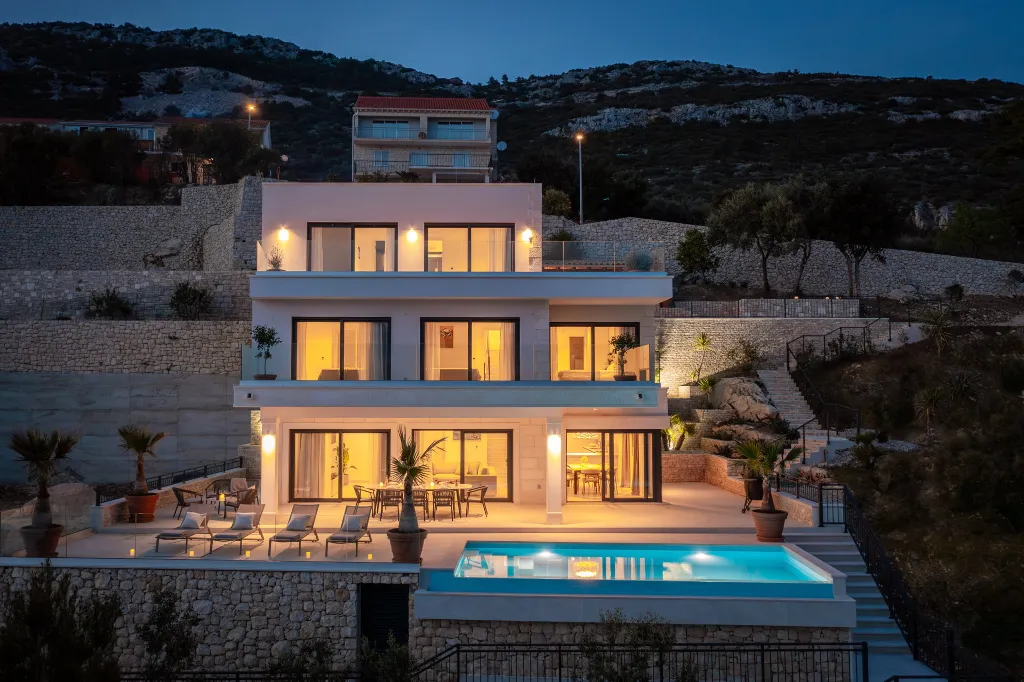 Seaside Retreat Villa with Pool, Orebić