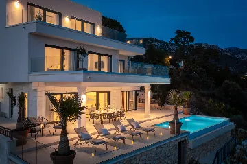 Seaside Retreat Villa with Pool, Orebić