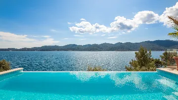 Seaside Retreat Villa with Pool, Orebić