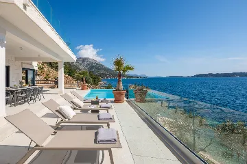 Seaside Retreat Villa with Pool, Orebić