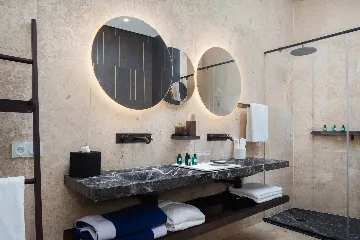 Spacious Seaside Villa with Pool, Dugi Otok