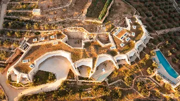 Spacious Seaside Villa with Pool, Dugi Otok