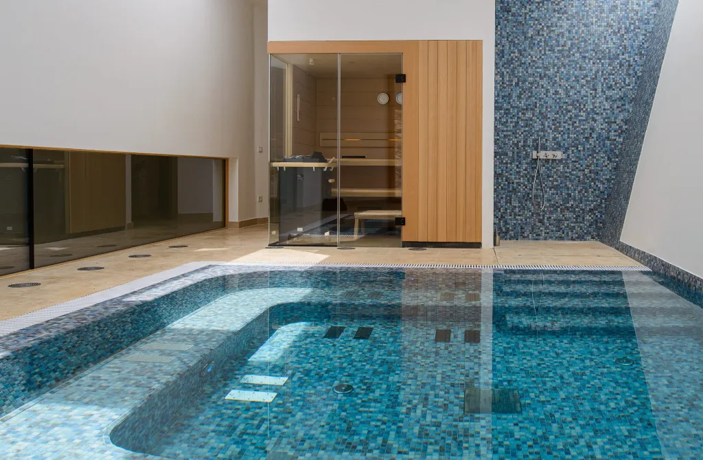 Spacious Seaside Villa with Pool, Dugi Otok
