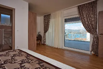 Modern Villa with Heated Pool in Arbanija