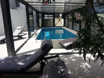 Seaside Family Villa with Heated Pool in Mandre