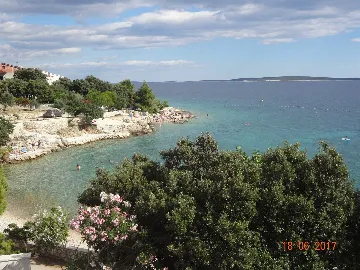 Seaside Family Villa with Heated Pool in Mandre