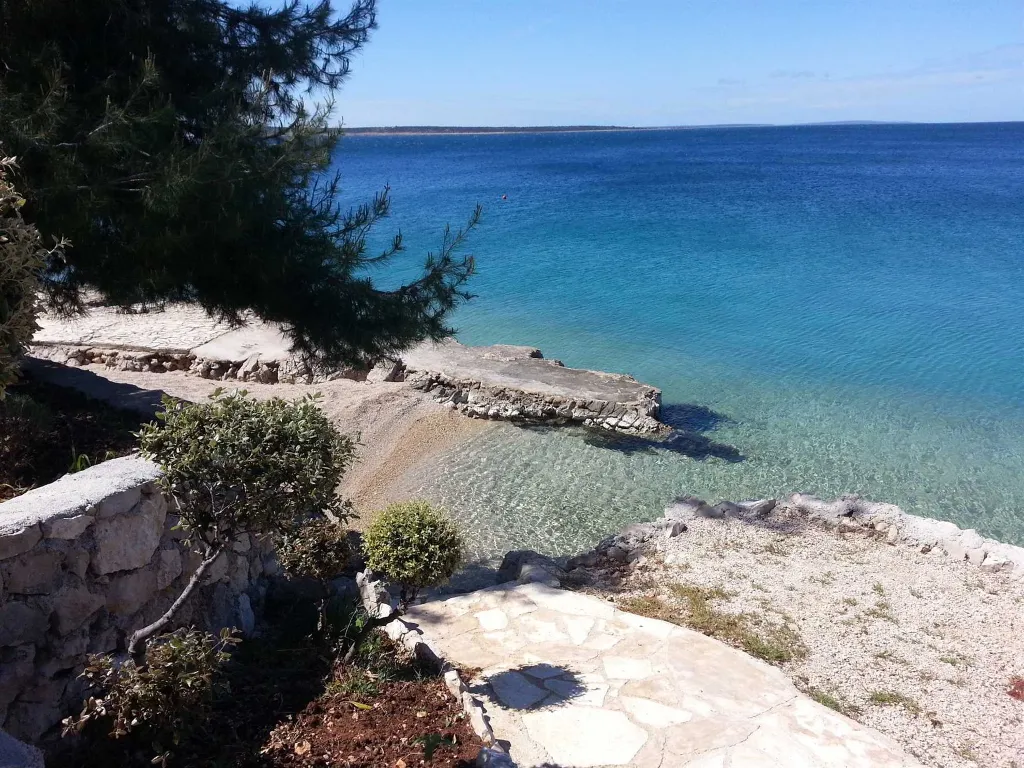Seaside Family Villa with Heated Pool in Mandre