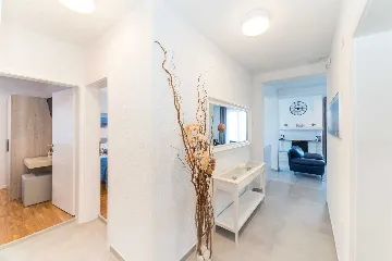 Seaside Family Villa with Heated Pool in Mandre