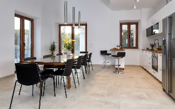 Modern Villa Retreat with Infinity Pool in Jelsa