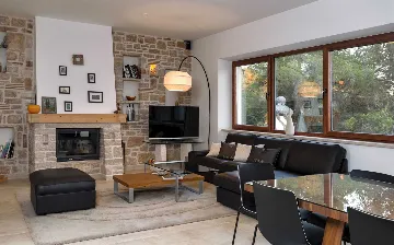 Modern Villa Retreat with Infinity Pool in Jelsa