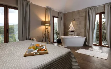 Modern Villa Retreat with Infinity Pool in Jelsa