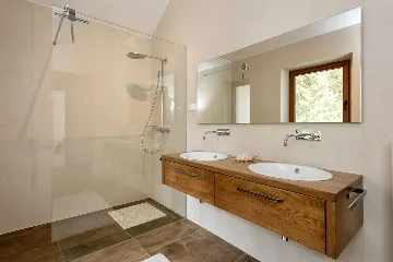 Modern Villa Retreat with Infinity Pool in Jelsa