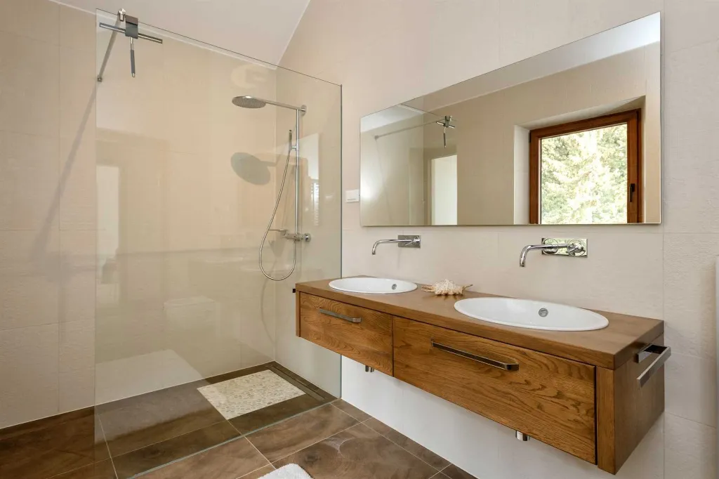 Modern Villa Retreat with Infinity Pool in Jelsa
