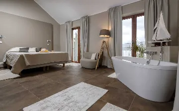 Modern Villa Retreat with Infinity Pool in Jelsa