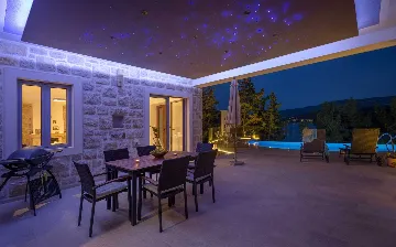 Modern Villa Retreat with Infinity Pool in Jelsa