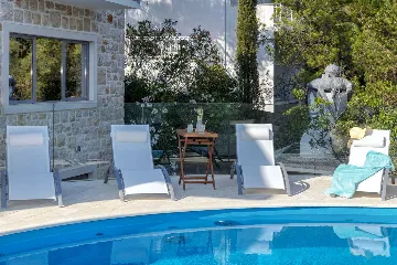 Modern Villa Retreat with Infinity Pool in Jelsa