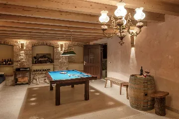 Modern Villa Retreat with Infinity Pool in Jelsa