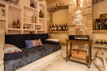 Modern Villa Retreat with Infinity Pool in Jelsa