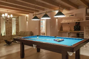 Modern Villa Retreat with Infinity Pool in Jelsa