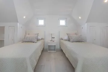 Spacious Private Villa with Pool in Vodice