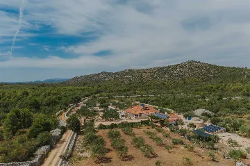 Spacious Private Villa with Pool in Vodice