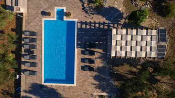 Spacious Private Villa with Pool in Vodice