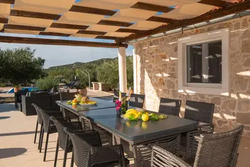 Spacious Private Villa with Pool in Vodice