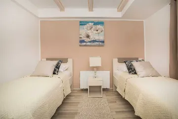 Spacious Private Villa with Pool in Vodice