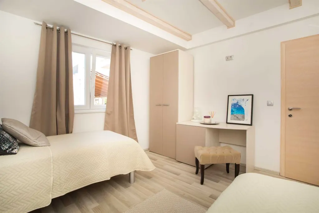 Spacious Private Villa with Pool in Vodice